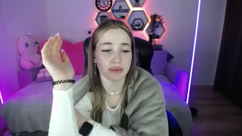 Sabrina Violet online show from 04.16.26