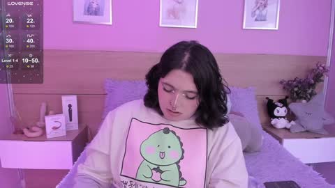 Snapshot of sachi_meow chatting on 02.05.25 Ig online show from 02.05.25