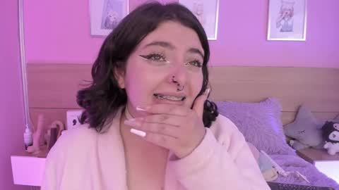 Snapshot of sachi_meow chatting on 02.16.25 Ig online show from 02.16.25