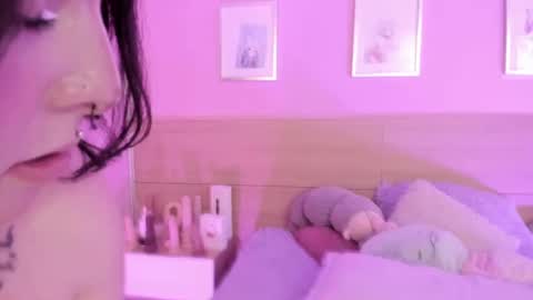 Snapshot of sachi_meow chatting on 02.27.25 Ig online show from 02.27.25