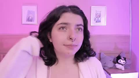 Snapshot of sachi_meow chatting on 03.08.25 Ig online show from 03.08.25