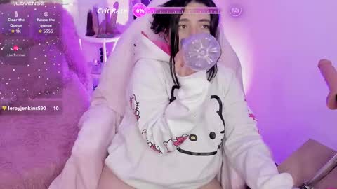 Snapshot of sachi_meow chatting on 11.05.25 Ig online show from 11.05.25