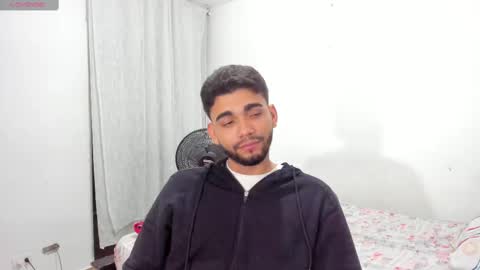 Snapshot of sack_rojas chatting on 02.28.25 Sack online show from 02.28.25