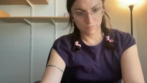 Snapshot of sadie_stars chatting on 02.05.25 Sadie online show from 02.05.25