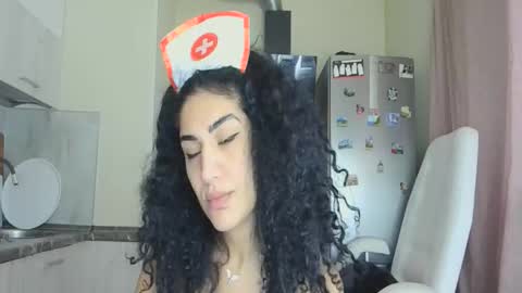 Snapshot of safari_xx chatting on 11.18.25 Queen online show from 11.18.25
