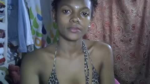 Snapshot of safira19 chatting on 10.09.25 safira19 online show from 10.09.25