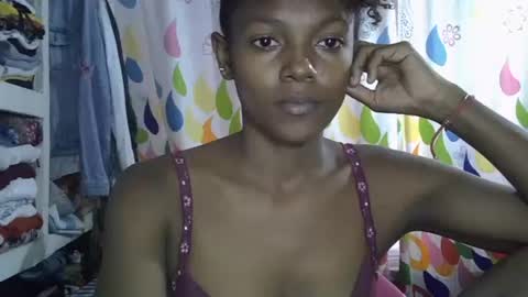 Snapshot of safira19 chatting on 10.11.25 safira19 online show from 10.11.25