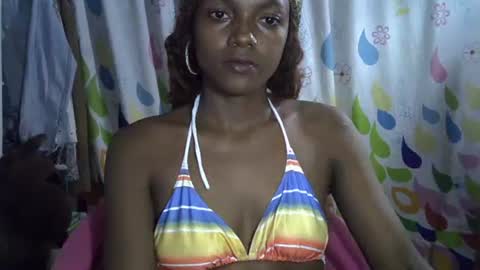 Snapshot of safira19 chatting on 10.23.25 safira19 online show from 10.23.25