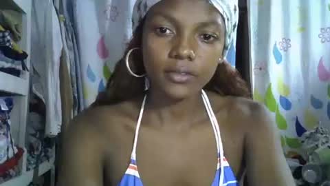 Snapshot of safira19 chatting on 10.24.25 safira19 online show from 10.24.25