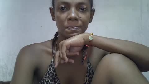 Snapshot of safira19 chatting on 11.06.25 safira19 online show from 11.06.25