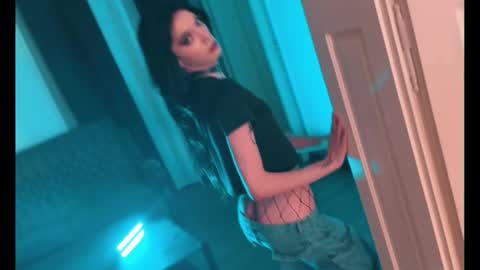 Snapshot of sage_storm chatting on 02.21.25 Sage Storm online show from 02.21.25