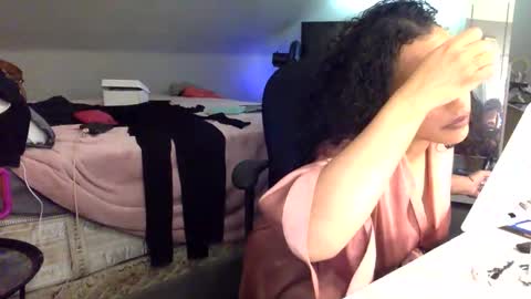 Snapshot of saggy888 chatting on 11.07.25 MistressLady online show from 11.07.25