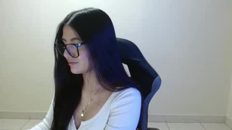 Sahaliefox  online show from 05.08.26