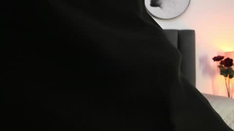 Snapshot of saharagarcia chatting on 01.09.25 Sahara Garcia online show from 01.09.25