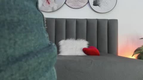 Snapshot of saharagarcia chatting on 03.11.25 Sahara Garcia online show from 03.11.25