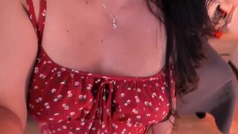 Snapshot of saharagarcia chatting on 09.29.25 Sahara Garcia online show from 09.29.25