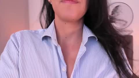 Snapshot of saharagarcia chatting on 10.14.25 Sahara Garcia online show from 10.14.25