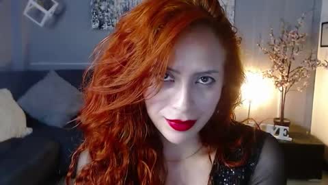 Snapshot of sahra_tayl0r_ chatting on 01.23.25 SARA online show from 01.23.25