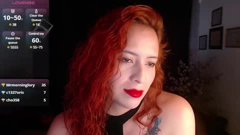 Snapshot of sahra_tayl0r_ chatting on 02.05.25 SARA online show from 02.05.25