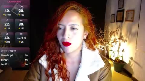 Snapshot of sahra_tayl0r_ chatting on 02.12.25 SARA online show from 02.12.25