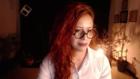Snapshot of sahra_tayl0r_ chatting on 02.13.25 SARA online show from 02.13.25