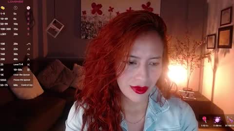 Snapshot of sahra_tayl0r_ chatting on 02.22.25 SARA online show from 02.22.25