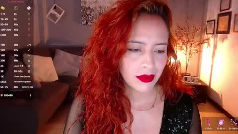 Snapshot of sahra_tayl0r_ chatting on 03.07.25 SARA online show from 03.07.25