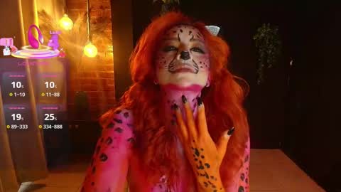 Snapshot of sahra_tayl0r_ chatting on 10.13.25 SARA online show from 10.13.25