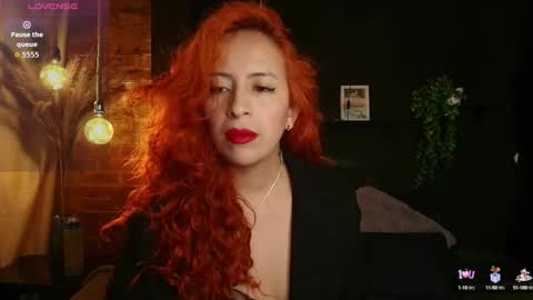 Snapshot of sahra_tayl0r_ chatting on 10.15.25 SARA online show from 10.15.25