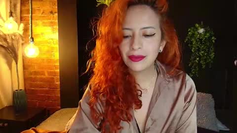 Snapshot of sahra_tayl0r_ chatting on 10.29.25 SARA online show from 10.29.25