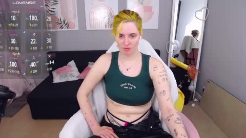 Adel online show from 04.04.26