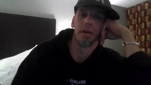 Snapshot of saintchriss chatting on 11.04.25 saintchriss online show from 11.04.25