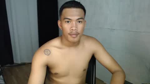 Snapshot of saj_taylor chatting on 10.04.25 Taylor online show from 10.04.25