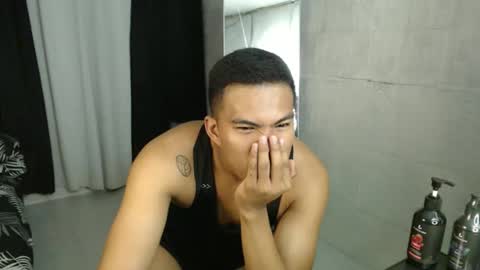 Snapshot of saj_taylor chatting on 11.12.25 Taylor online show from 11.12.25