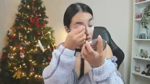 Sakura Harper online show from 12.17.25