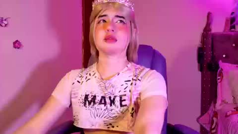 Snapshot of sakuraa_9 chatting on 09.15.25 saku online show from 09.15.25