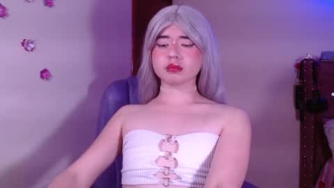 Snapshot of sakuraa_9 chatting on 10.06.25 saku online show from 10.06.25