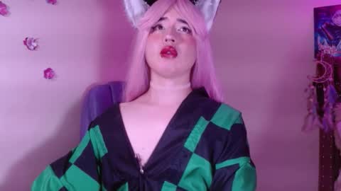 Snapshot of sakuraa_9 chatting on 10.31.25 saku online show from 10.31.25