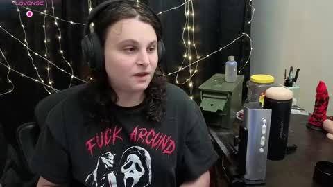 salacious_bunny online show from 04.12.26