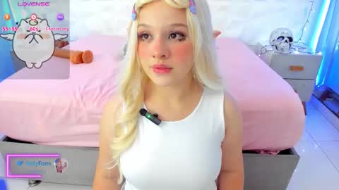 Snapshot of salem_rose01 chatting on 10.11.25 salem_rose01 online show from 10.11.25