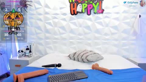 Snapshot of salem_rose01 chatting on 10.23.25 salem_rose01 online show from 10.23.25