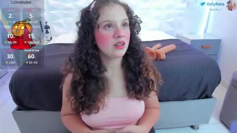 Snapshot of salem_rose01 chatting on 10.30.25 salem_rose01 online show from 10.30.25