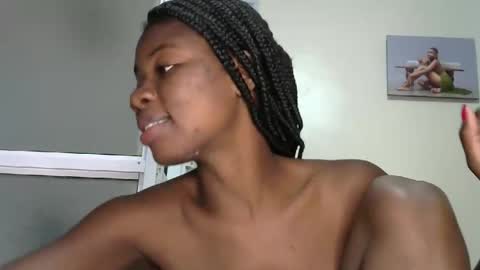 Snapshot of sally_beauty2023 chatting on 11.03.25 sally_beauty2023 online show from 11.03.25