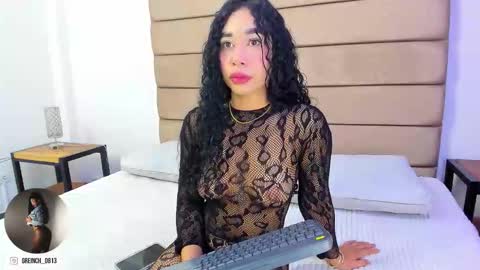 Snapshot of sally_rosses chatting on 11.08.25 sally rosses online show from 11.08.25