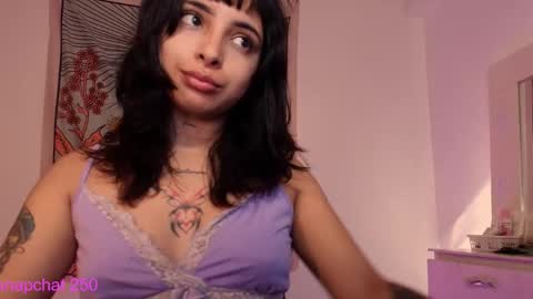 Snapshot of sallymaddoxx chatting on 05.20.26 sallymaddoxx online show from 05.20.26