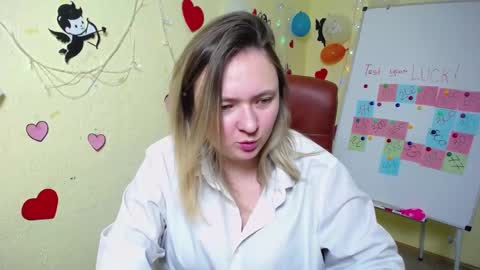 Snapshot of sallyverda chatting on 02.23.25 Sally online show from 02.23.25