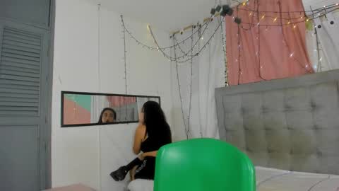 Snapshot of salome_domi chatting on 09.28.25 salome online show from 09.28.25