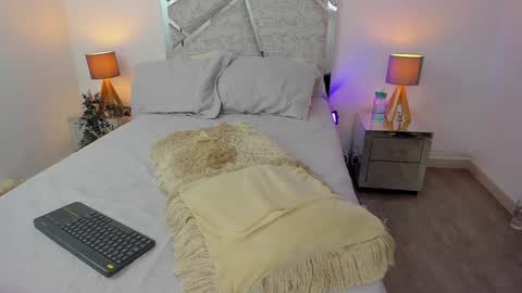 salomedyla online show from 12.17.24