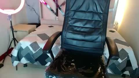 Snapshot of salomemilf202 chatting on 10.04.25 salomemilf202 online show from 10.04.25