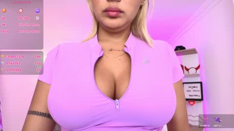 Snapshot of saloomee__ chatting on 01.13.25 SALOME online show from 01.13.25